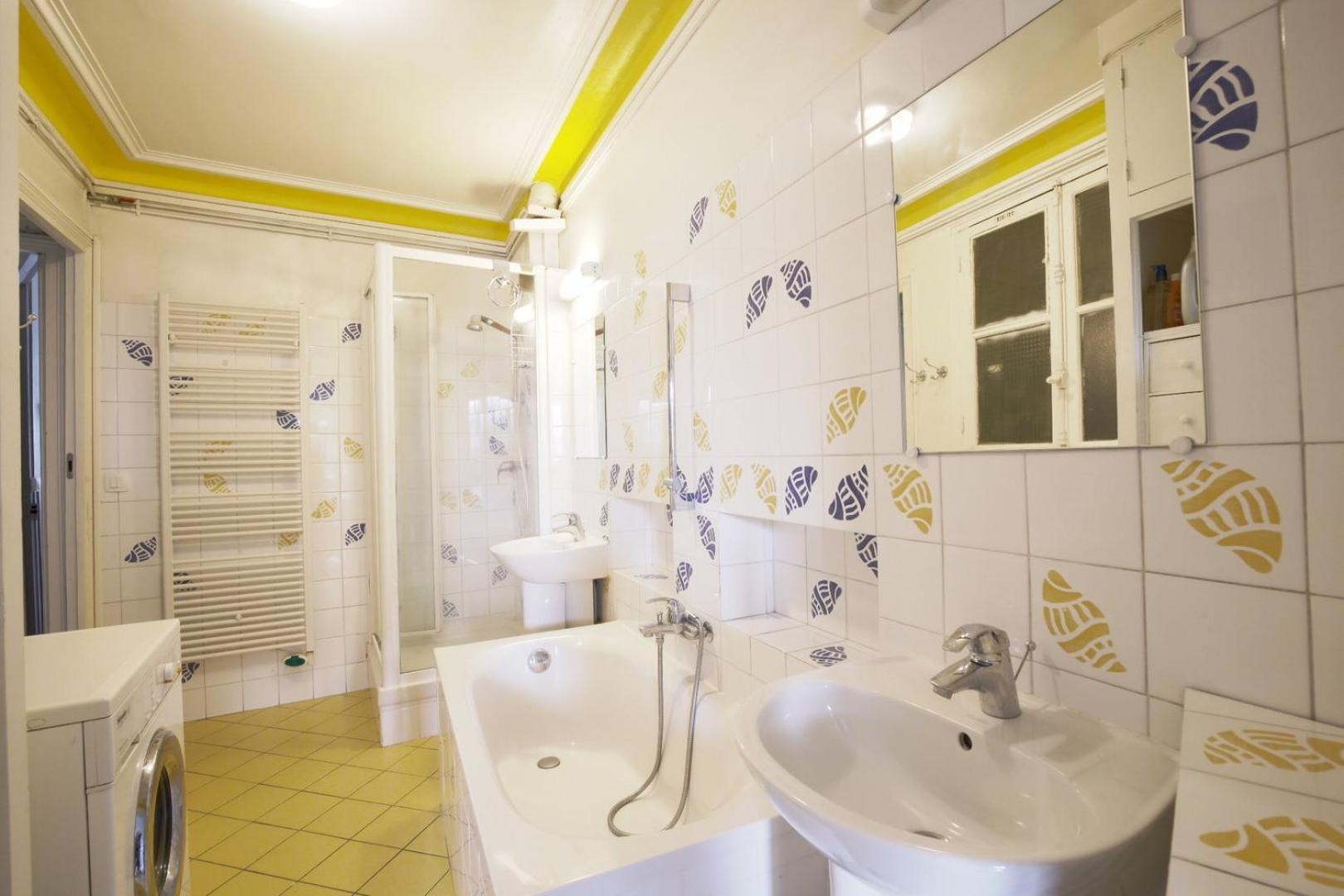 Spacious With 3 Bedrooms - Tour Eiffel Apartment Paris