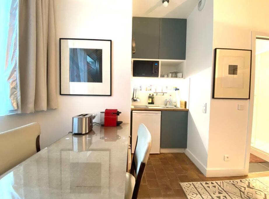 Appartement Tres Joli En Plein Coeur Du 11eme Paris