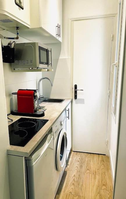 In The Center Of Montmartre Appartement