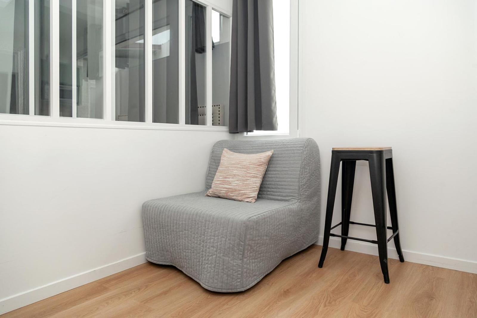 Apartment Nets - Buttes Chaumont D
