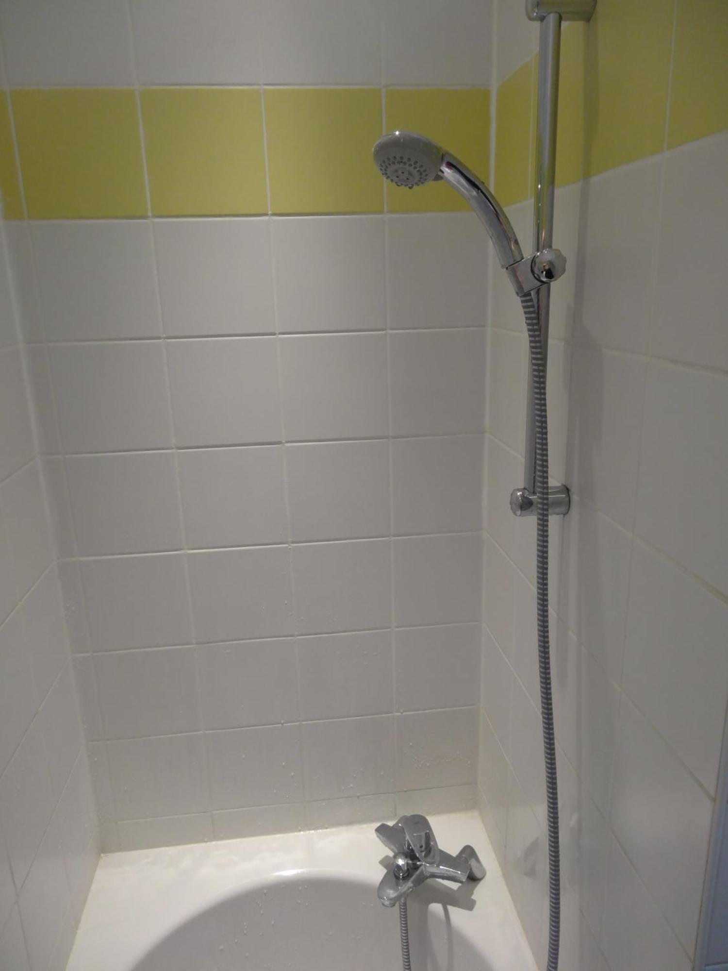 Chambre Privee Chez L'habitant - La Campagne A Homestay