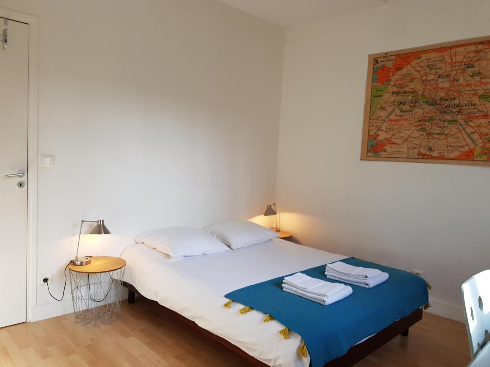 Chambre Privee Chez L'habitant - La Campagne A Homestay