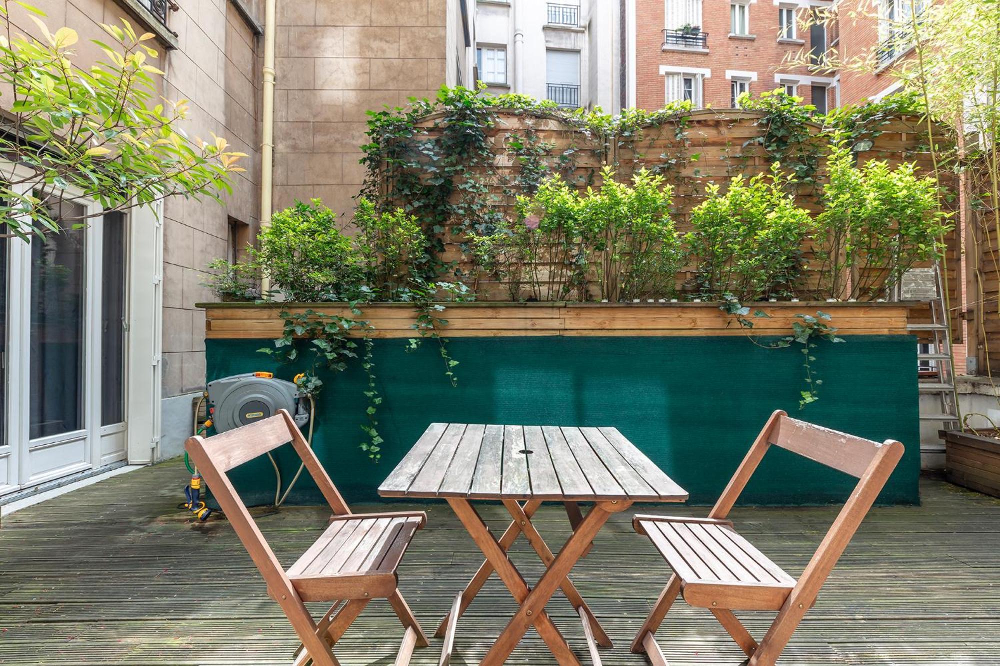 Sur Les Quais De Seine Homestay Paris
