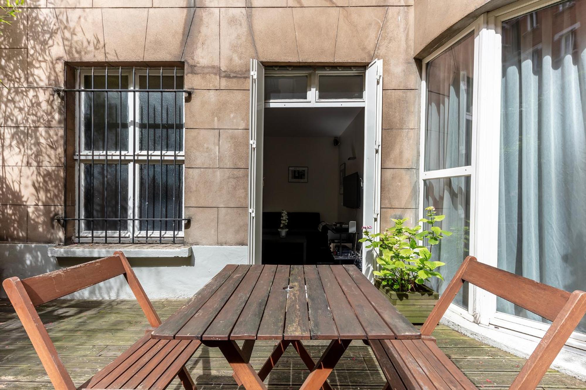 Sur Les Quais De Seine Homestay Paris