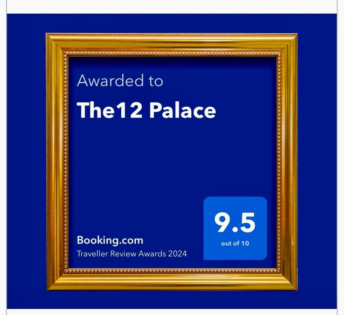 The12 Palace Apartamento