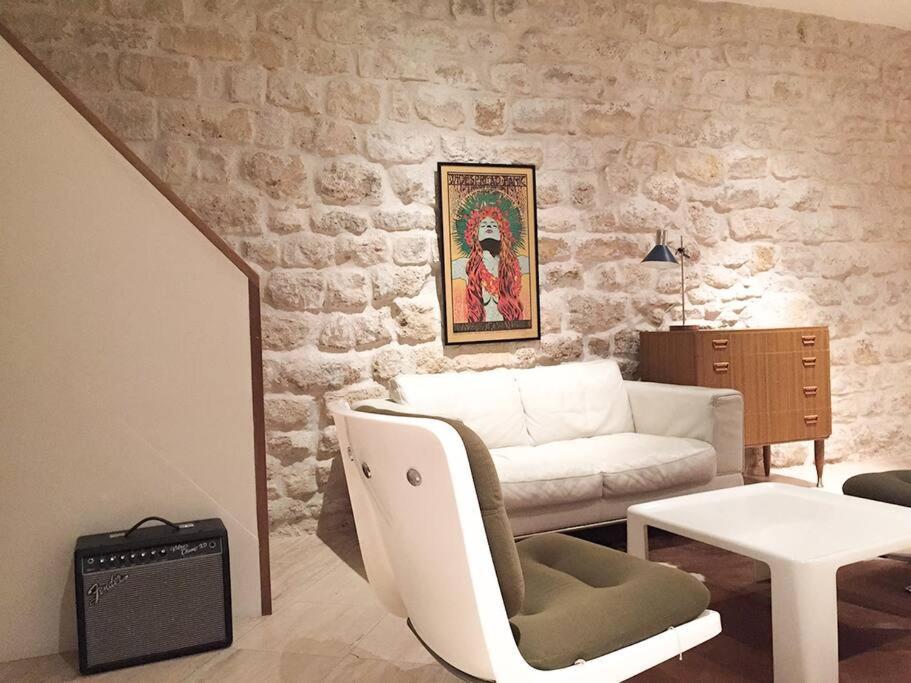 Duplex Sur 2 Etages - Le Marais - Centre Appartement