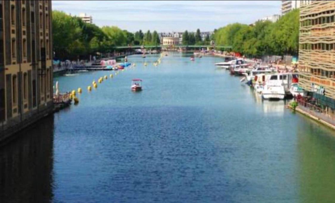 Studio Tout Equipe Bassin De La Vilette Centre Appartement Paris