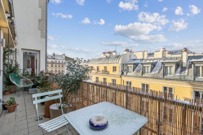 Apt Avec Balcon Design Par Fleur Delesalle 6 Pers Apartment Paris