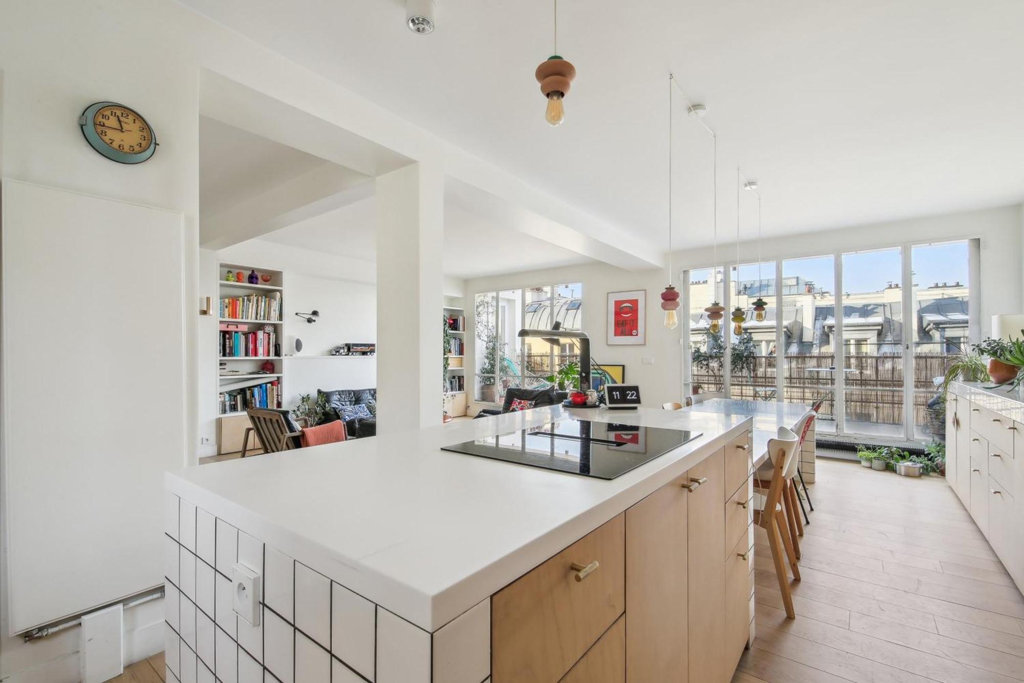 Apt Avec Balcon Design Par Fleur Delesalle 6 Pers Apartment Paris