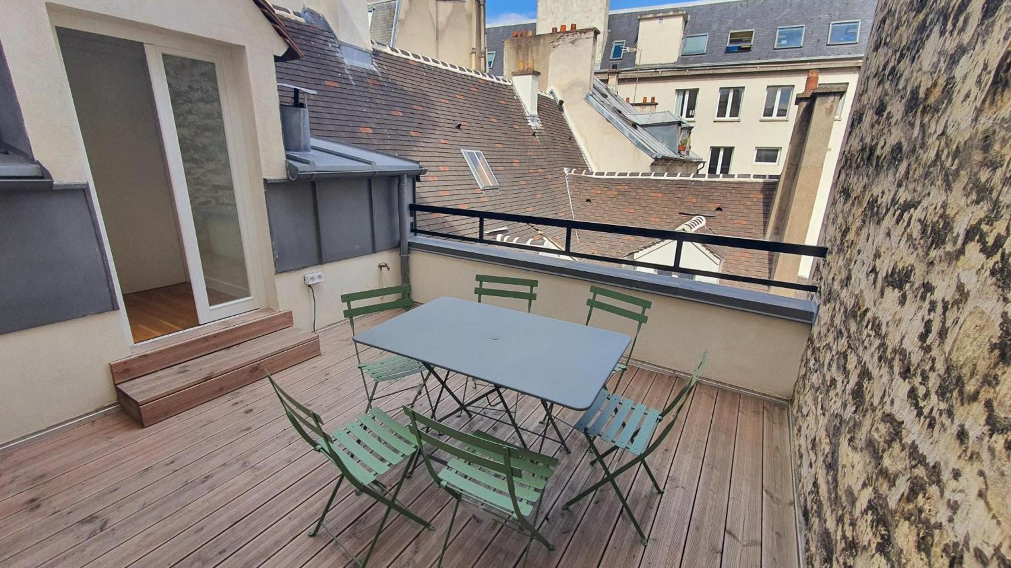 Isabelle De France Apartment