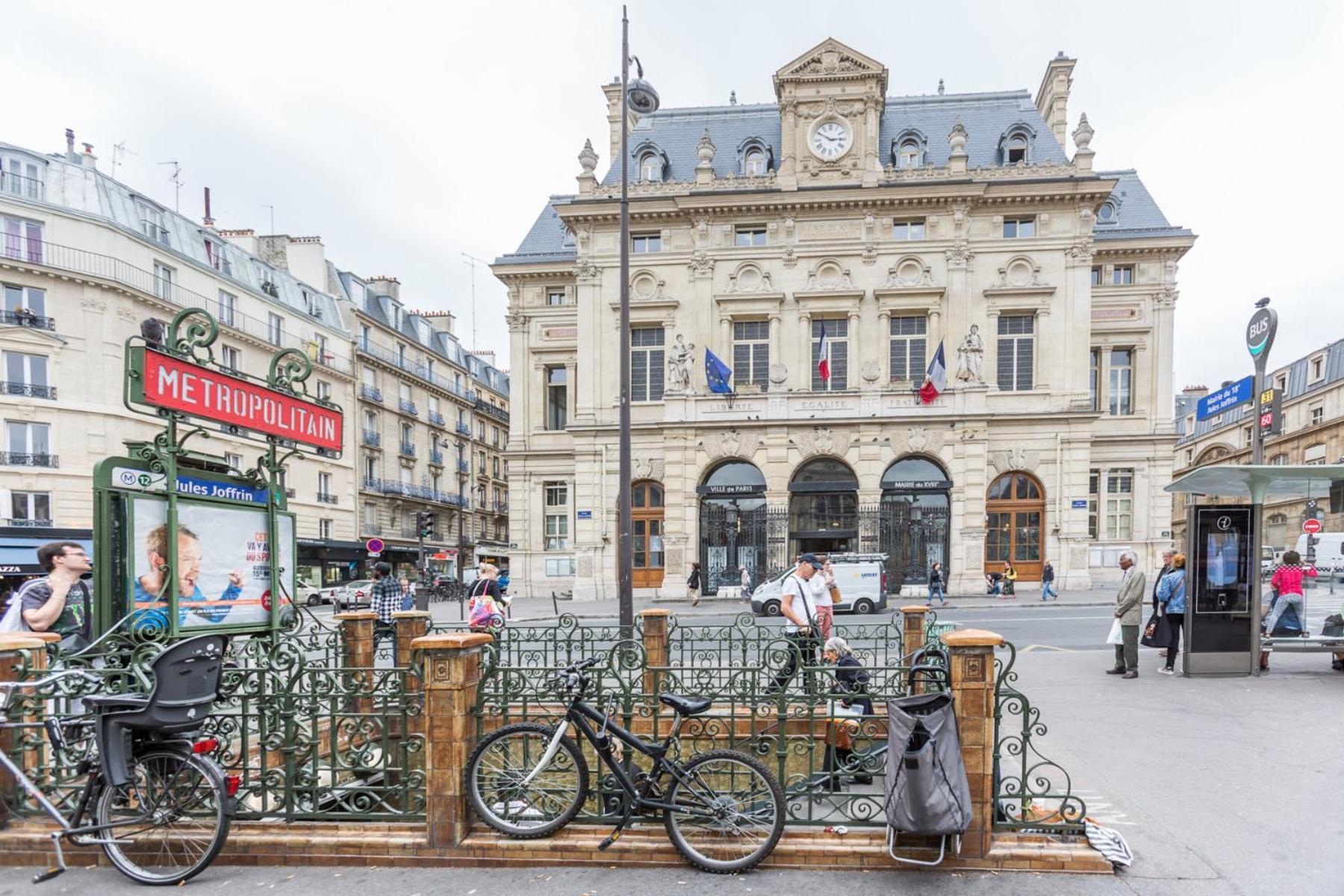 Apartment Perfect Down The Sacre Coeur Paris