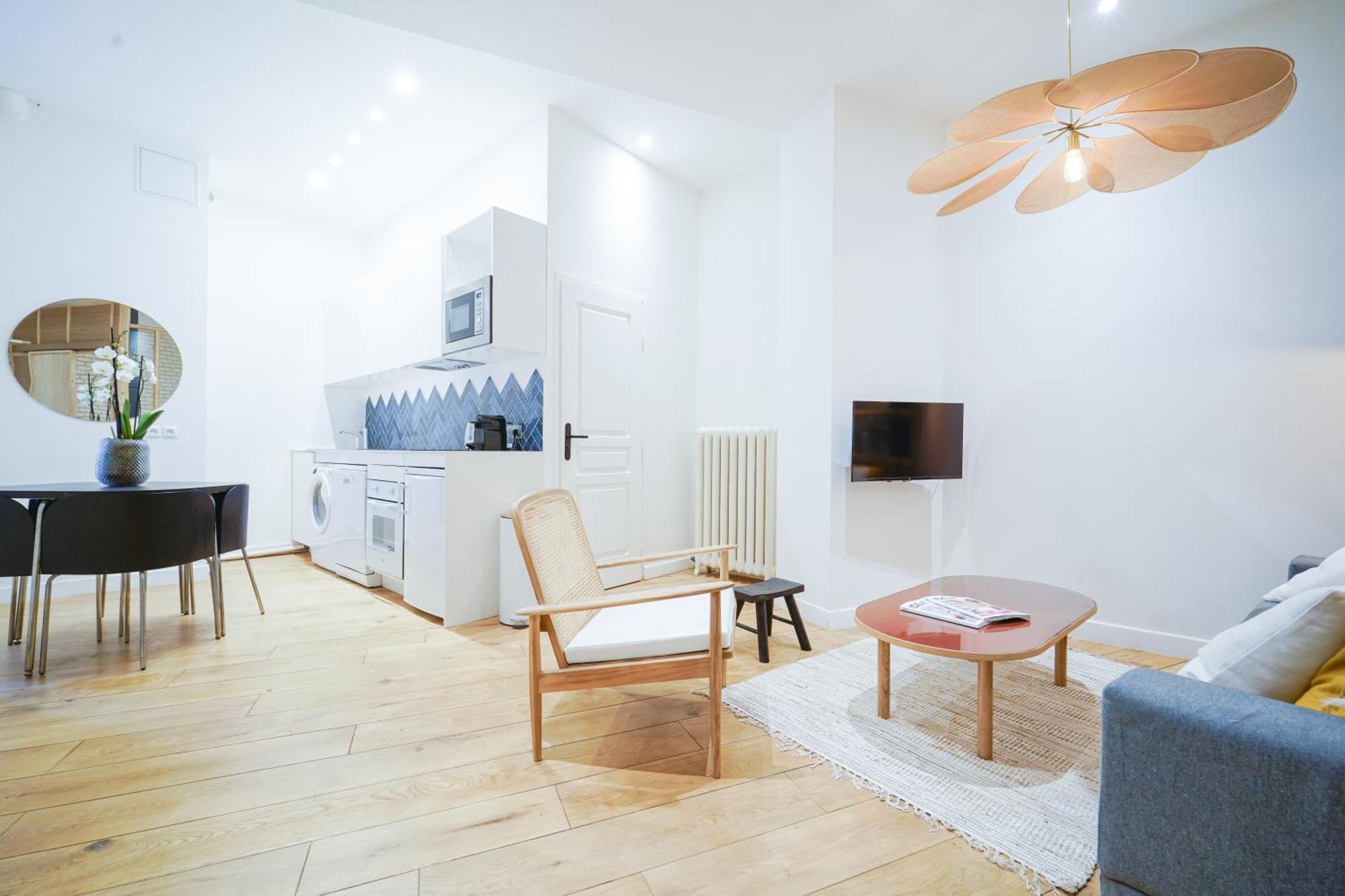 Parisuites Canal Saint Martin Luxe & Chic & Cosy Apartment Paris