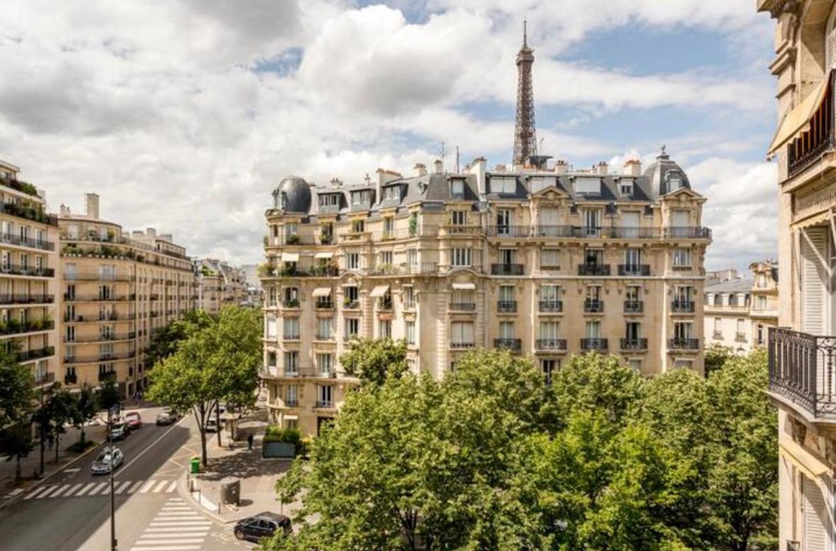 Luxury Suites Tour Eiffel View