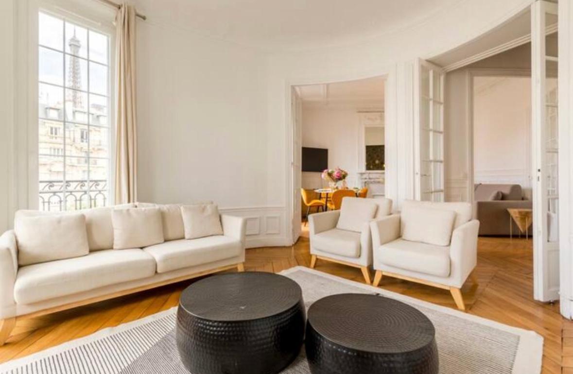 Luxury Suites Tour Eiffel View Paris