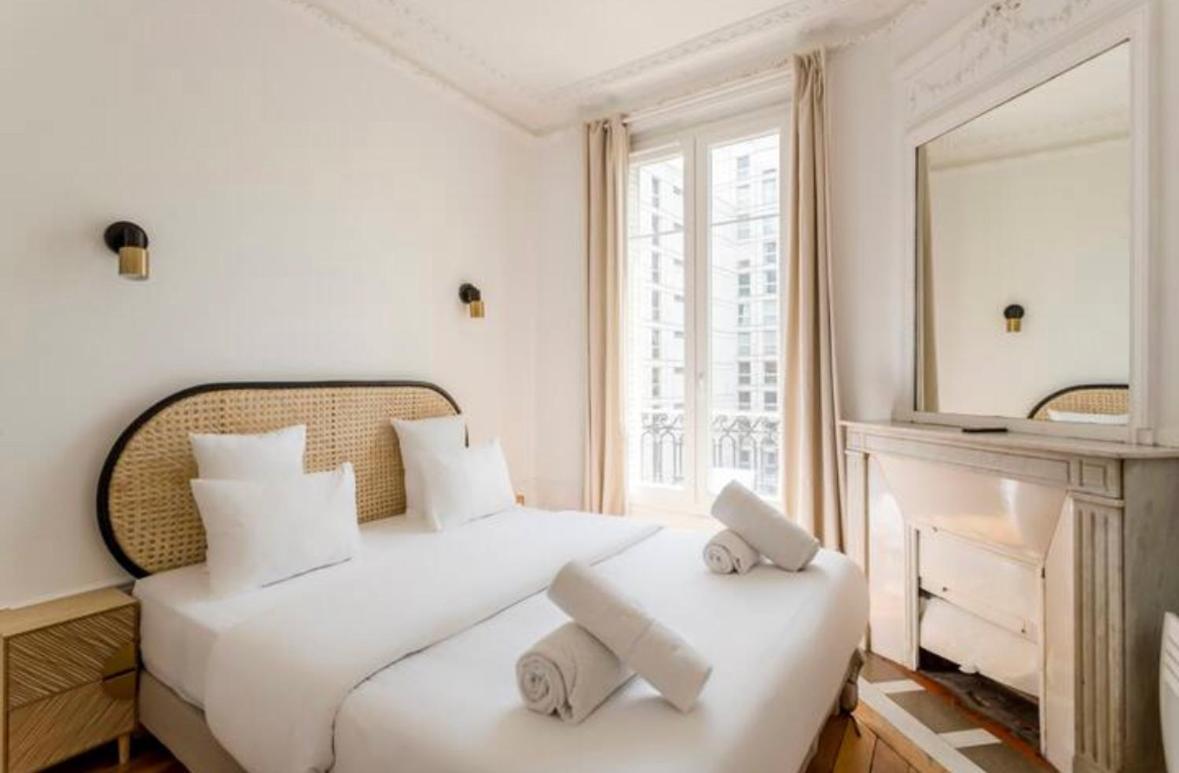 Luxury Suites Tour Eiffel View