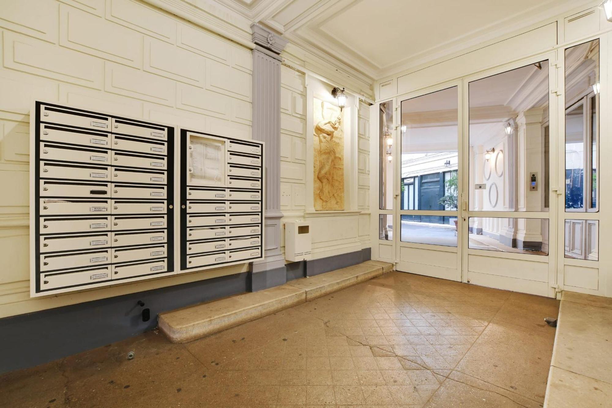 Apartment 13 - Voltaire Paris