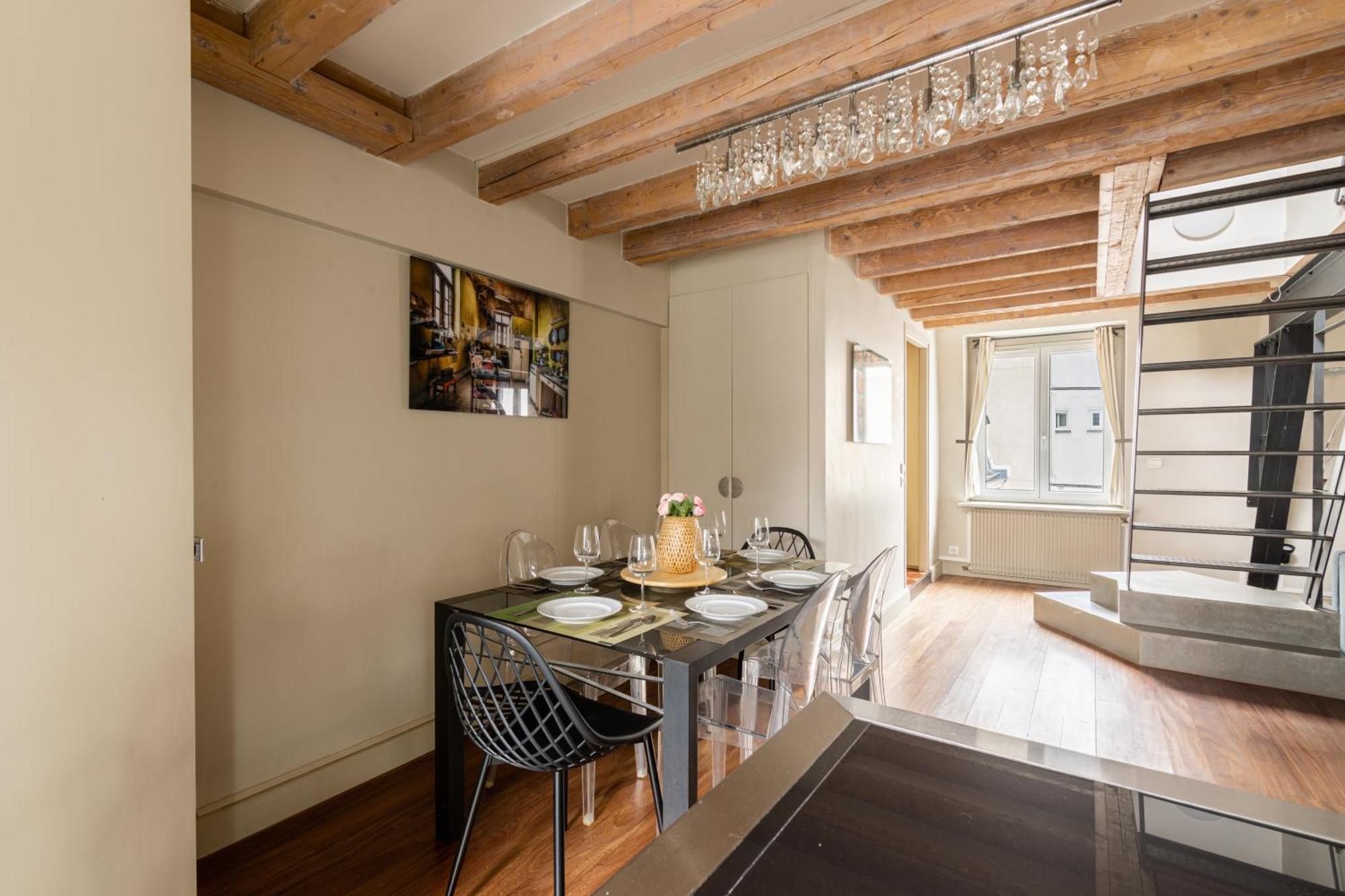 Quartier Mezzanine & 1br Le Marais Temple Free Netflix Apartment *