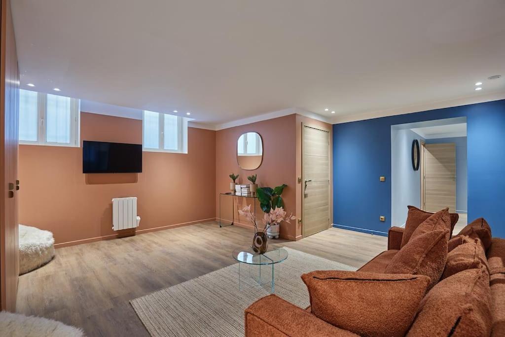 Center Of Bastille By Prestige
