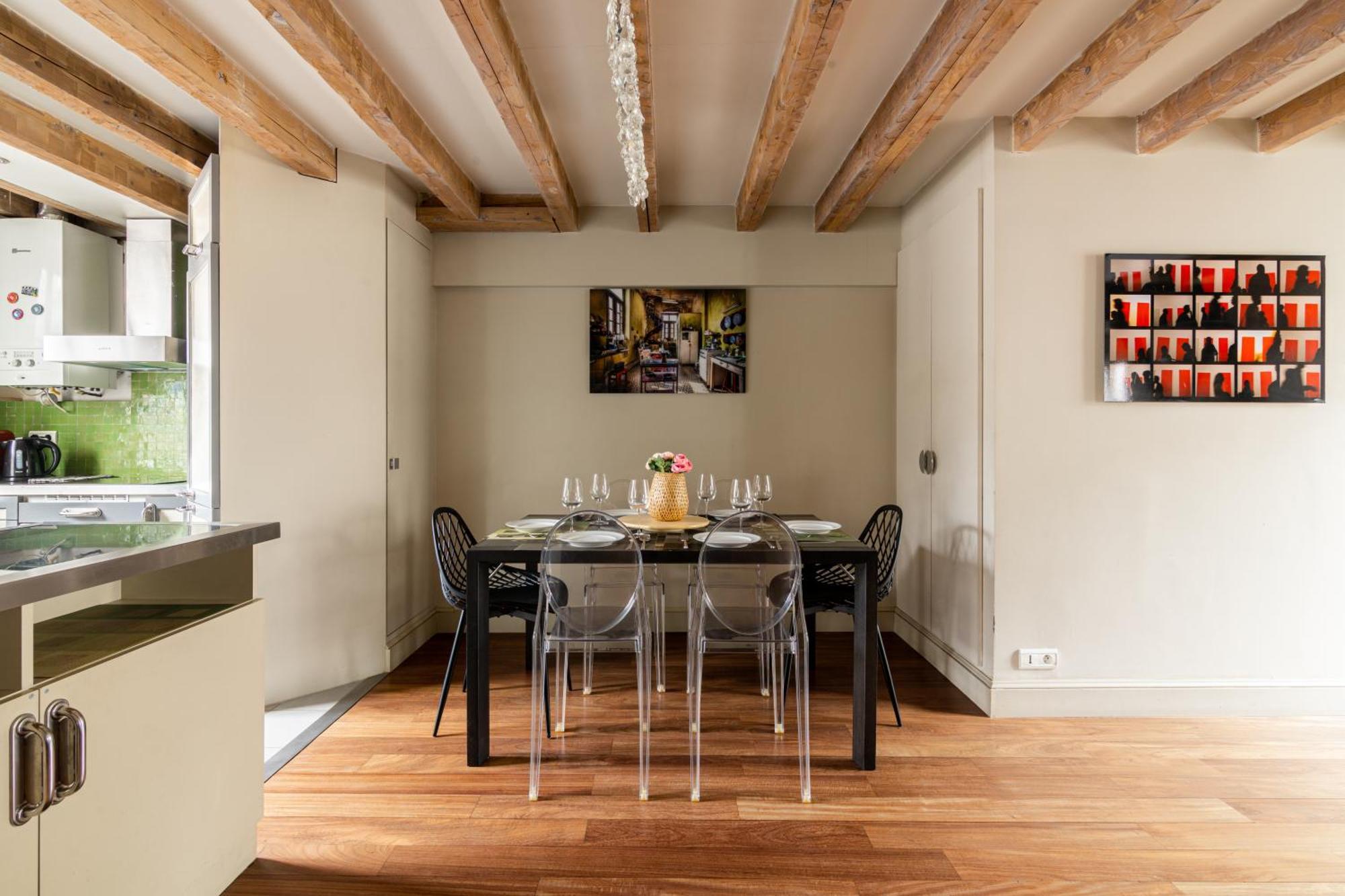 Apartment Quartier Mezzanine & 1br Le Marais Temple Free Netflix