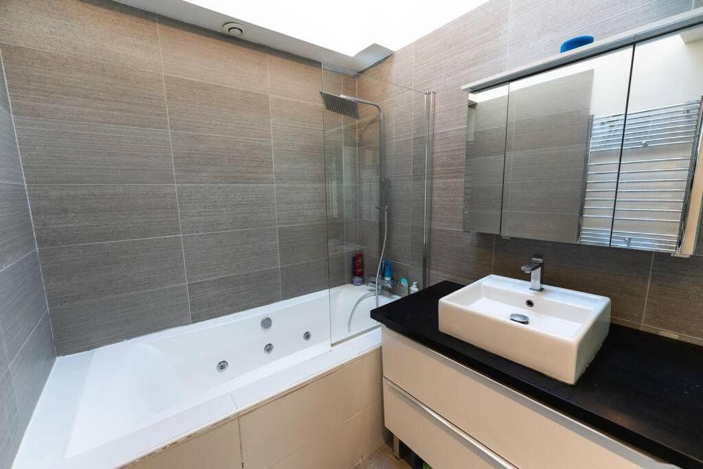 Appartement Grand Place Des Vosges, Marais/bastille