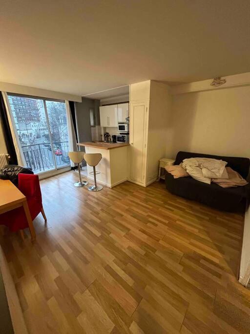 Apartment Studio Calme Proche Metro Paris