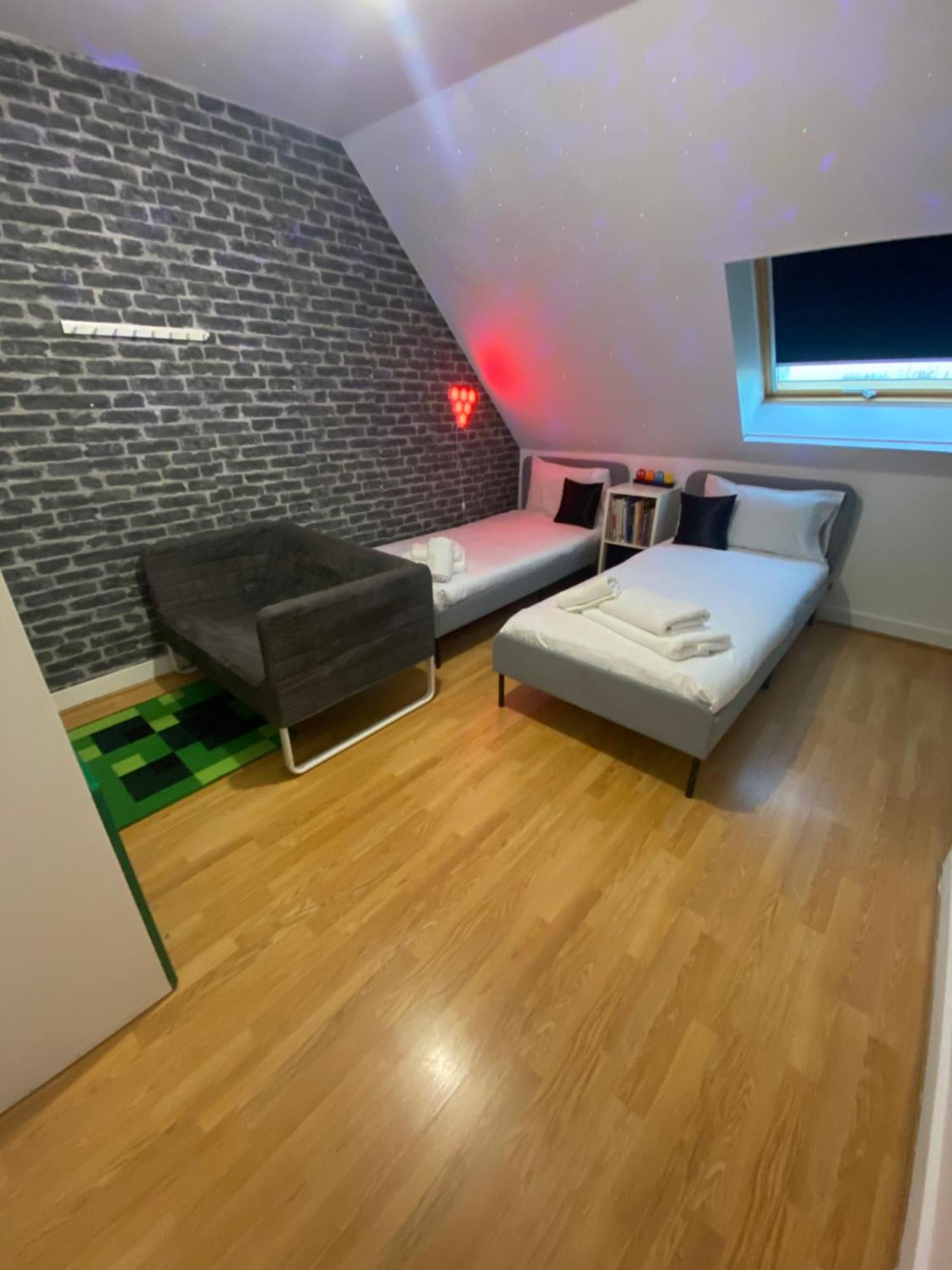 Familial 140 M2 13