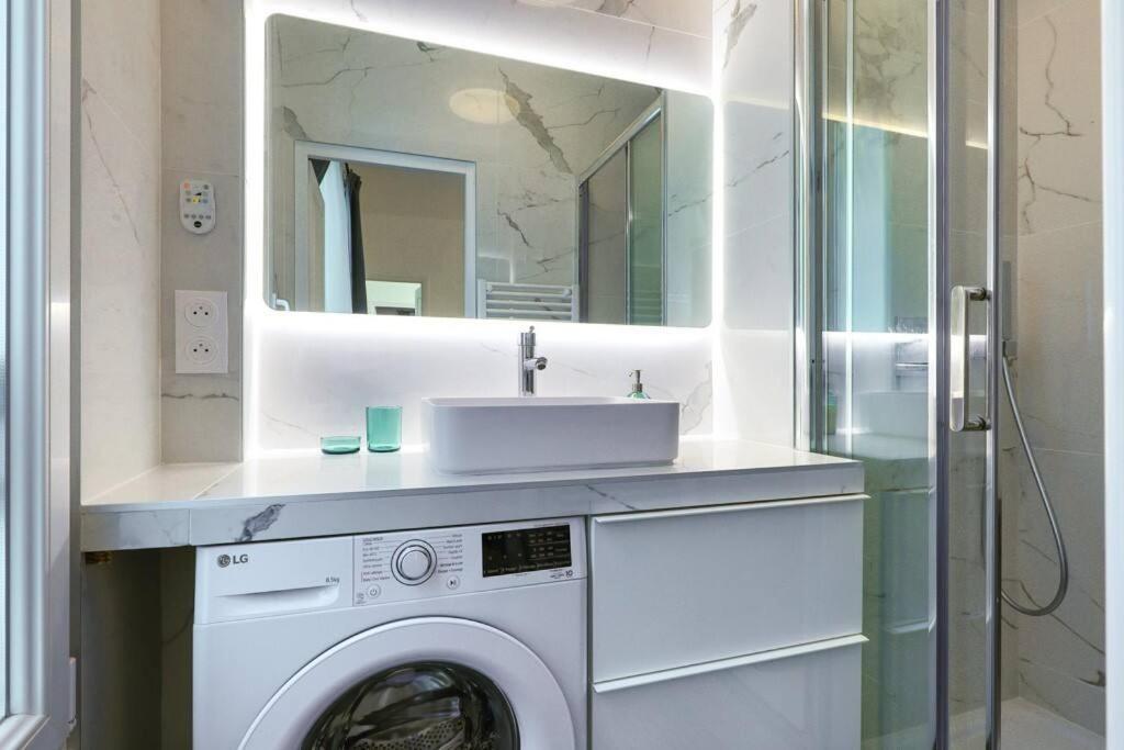 Appartement Spacieux -1bdr/4p -le Bas Montmartre Paris
