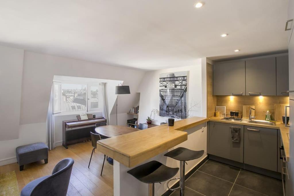 Loft In The Heart Of *