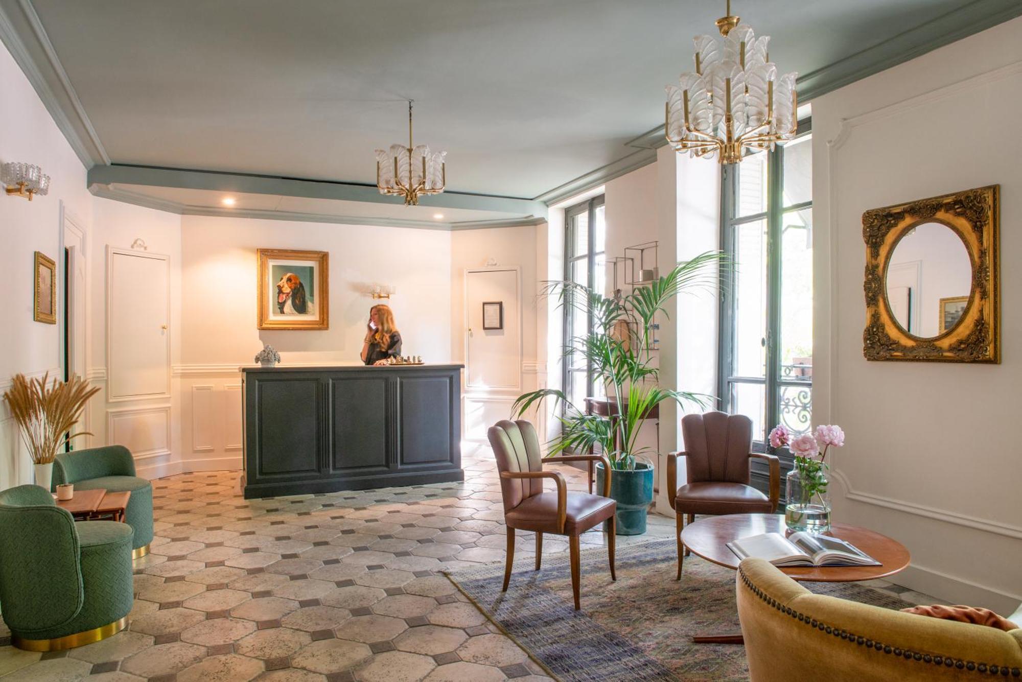 Hotel De La Porte Dorée