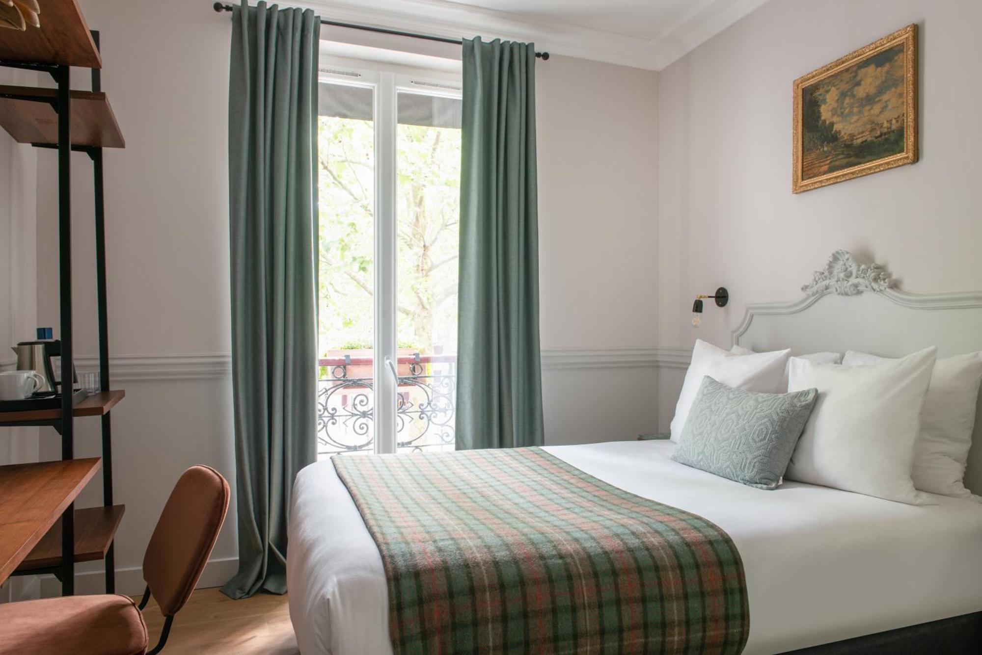 De La Porte Dorée Hotel 3*