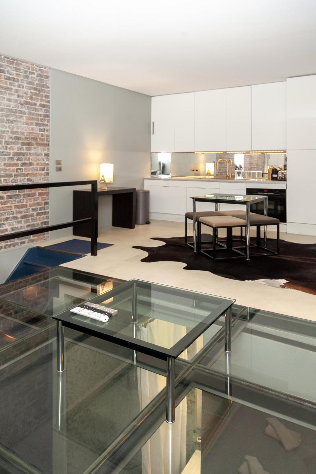 Appartement Loft Atypique Avec Terrasse, Calme Et Cosy *