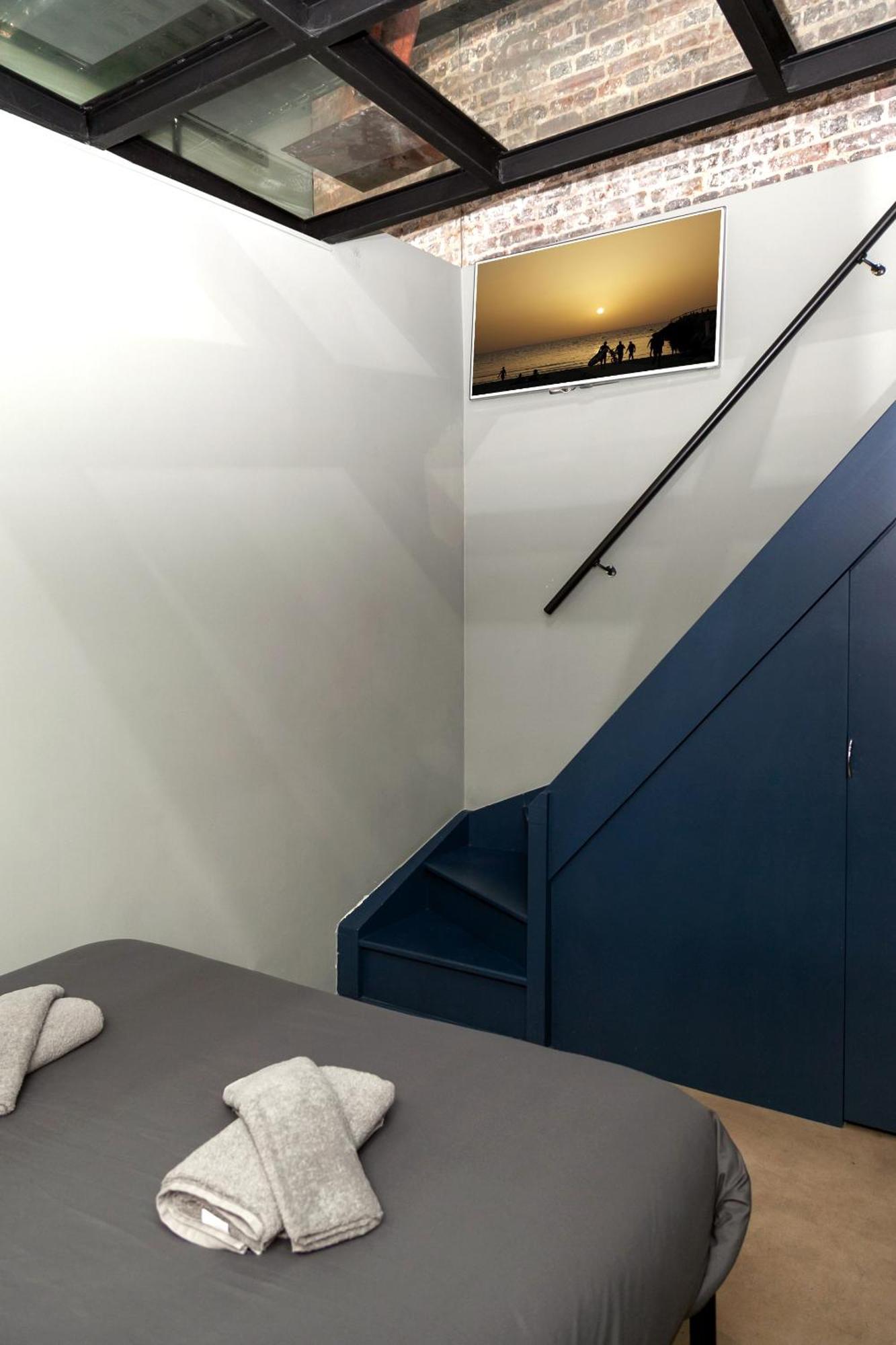Appartement Loft Atypique Avec Terrasse, Calme Et Cosy