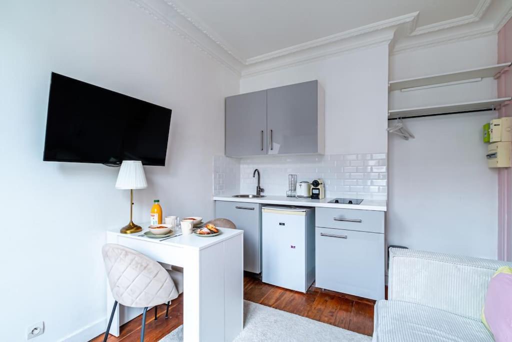 Flat Next To Montparnasse Train Station - Ii Apartment