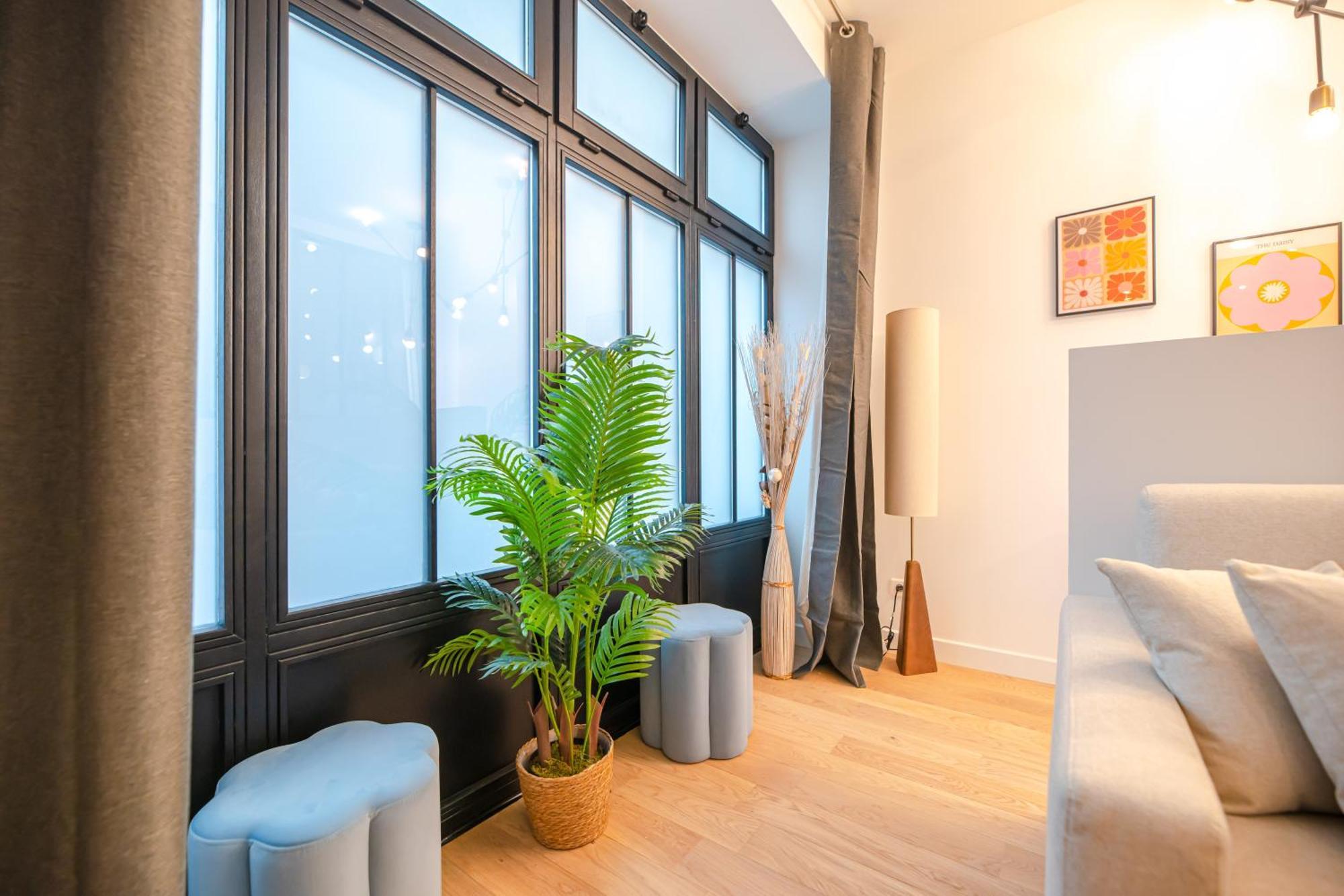 Wonderful Flat In The Marais