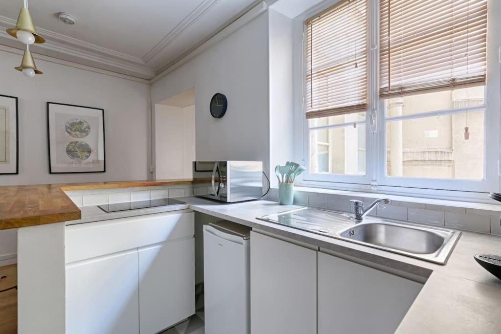Louvre Montorgueuil Historical Center 3br-8p