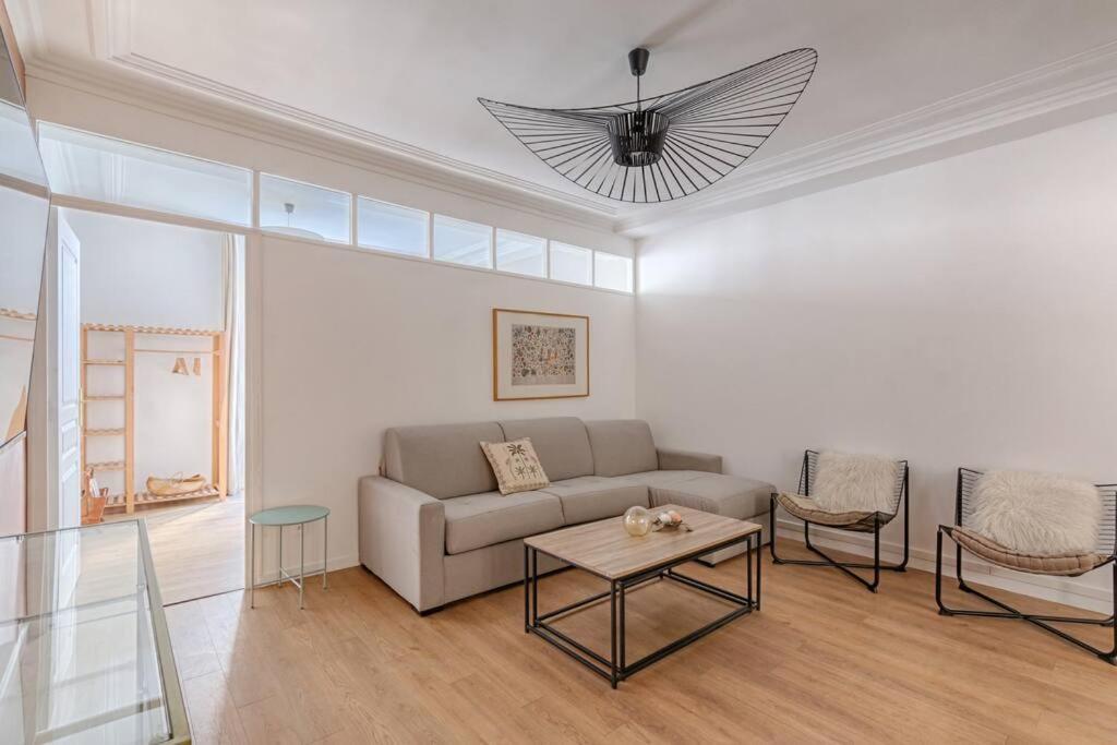 Apartment Louvre Montorgueuil Historical Center 3br-8p