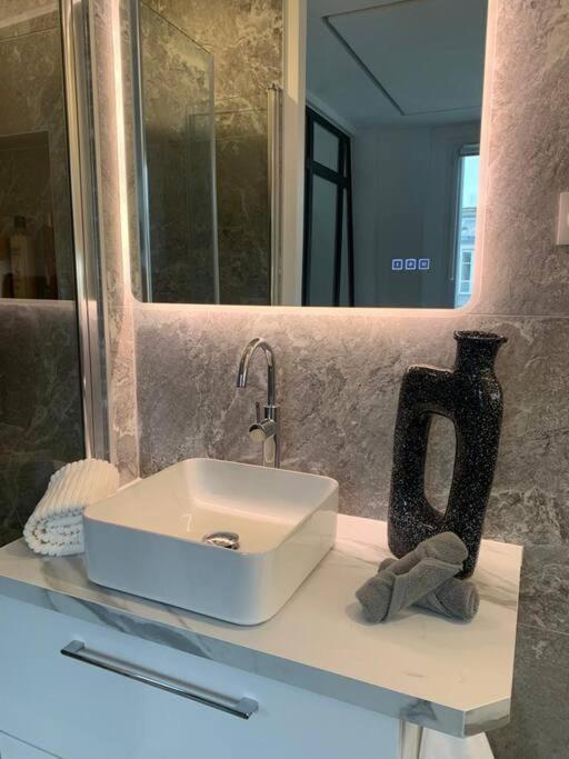 Apartment Malesherbes