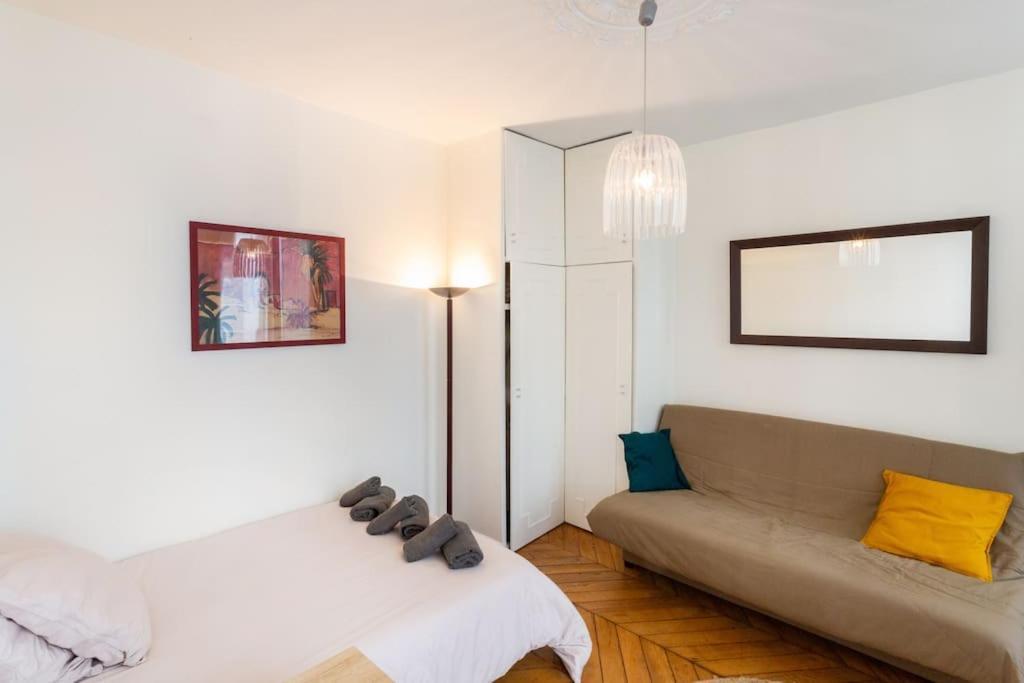 Charming - Saint Apoline Paris