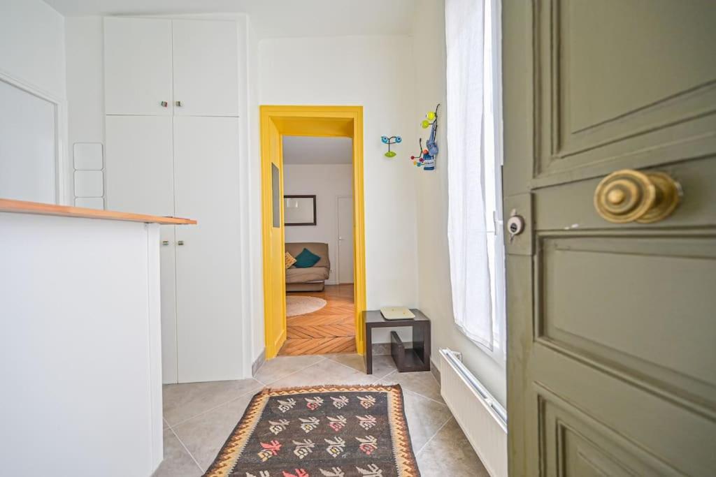 Charming - Saint Apoline Apartment Paris