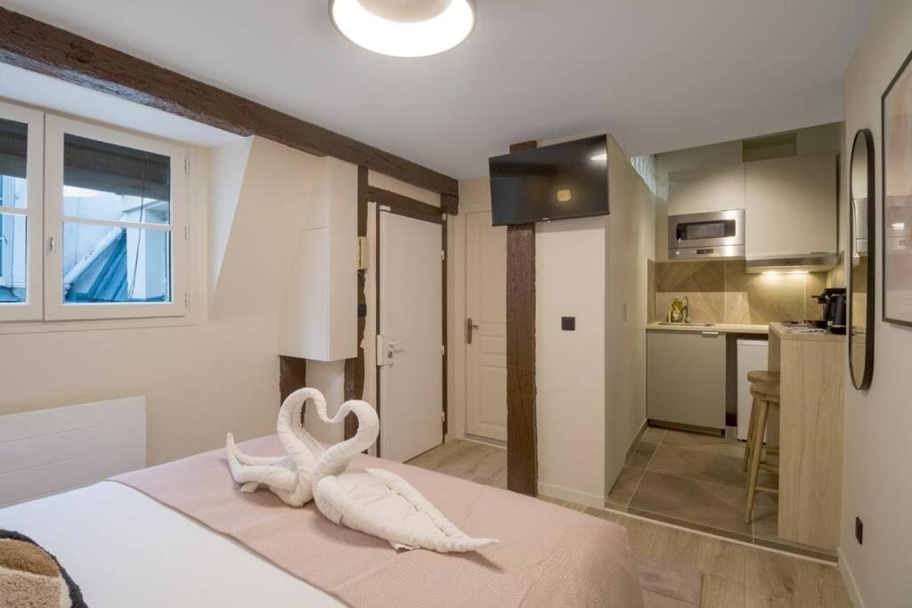 Appartement Studio 2pers # Ile St Louis # Bord De Seine Paris