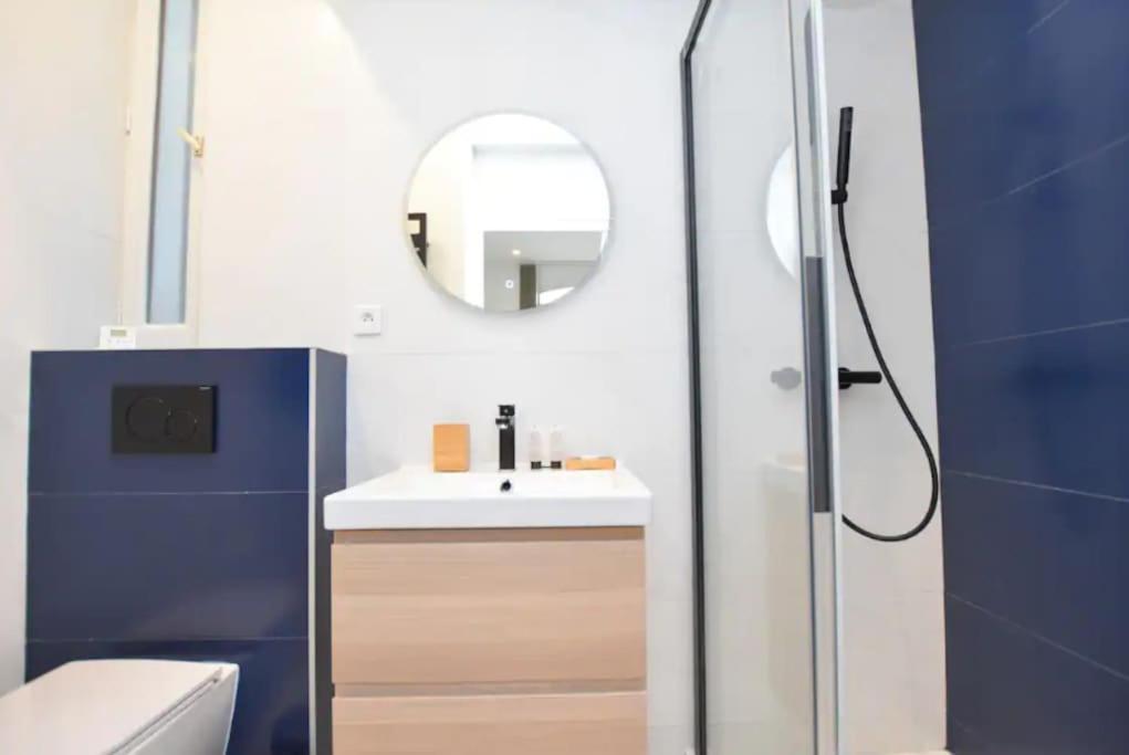 Apartment Charming -3br/6p-gare Du Nord/montmartre Paris