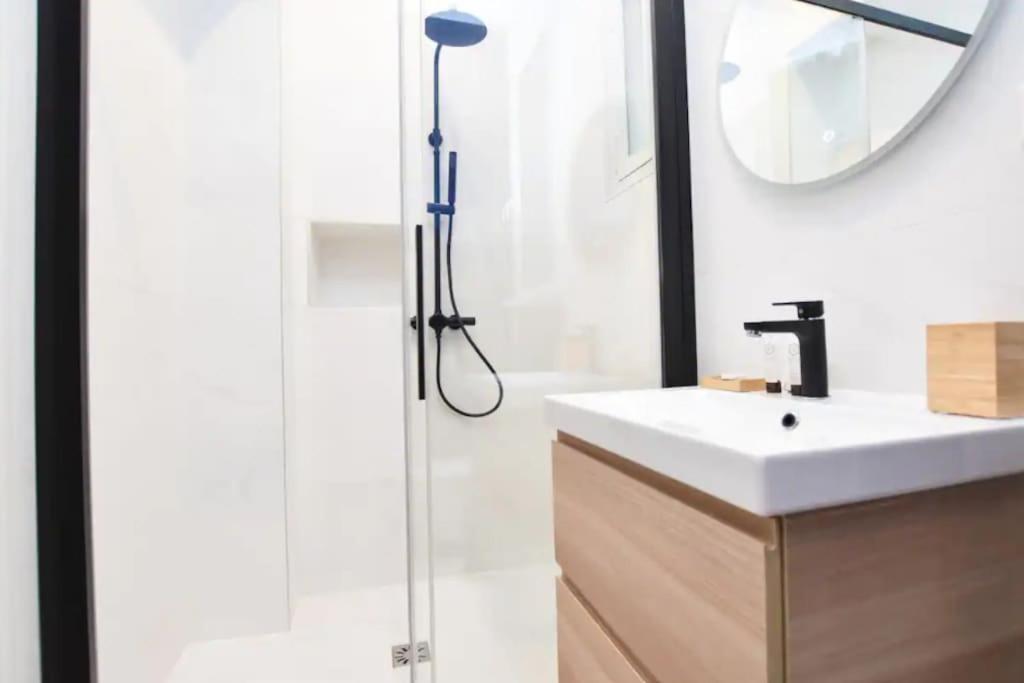 Charming -3br/6p-gare Du Nord/montmartre Paris