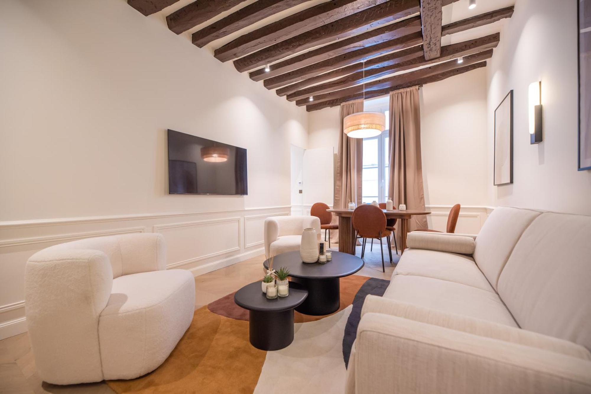 Louvre Saint Honore Apartment Paris