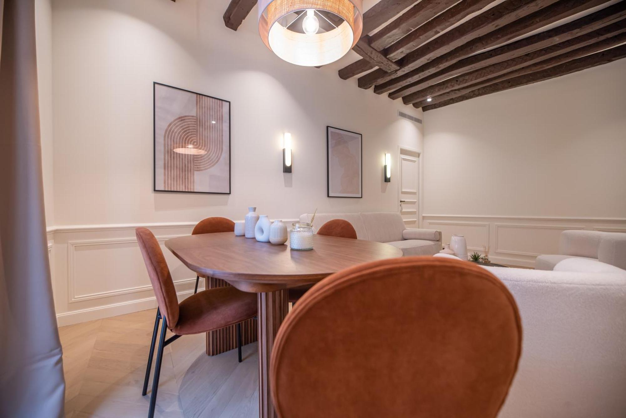 Louvre Saint Honore Apartment Paris