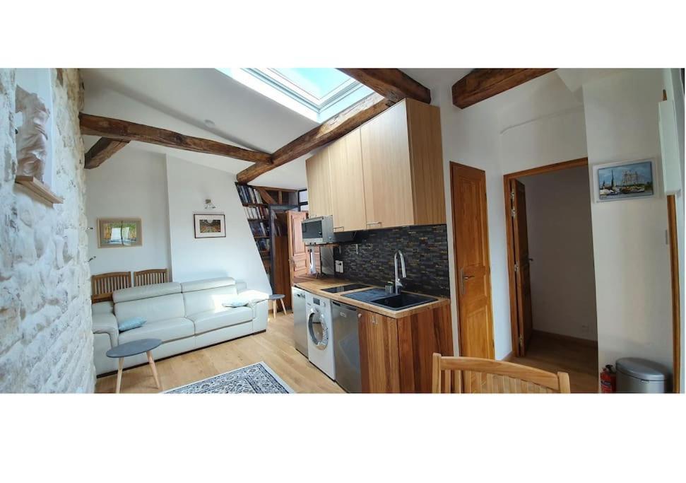 Fabulous Flat In Center, Fully Equiped, Ac, Elevator Apartment Paris