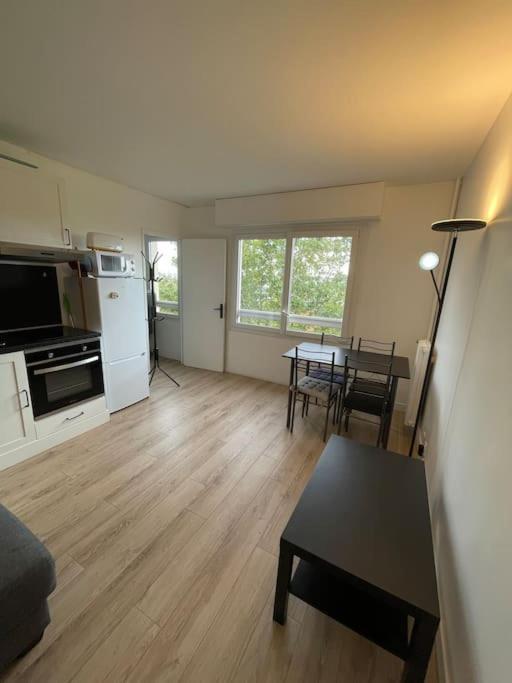 Grand Studio Amenage En T2 Apartment Paris