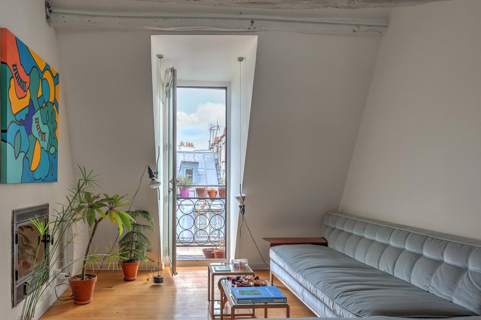 Pretty Parisian Penthouse *