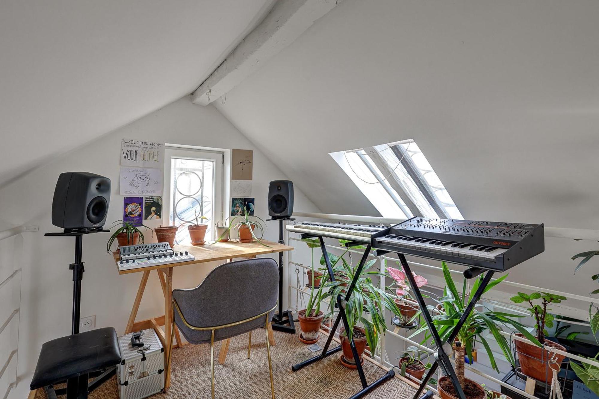 Apartment Pretty Parisian Penthouse