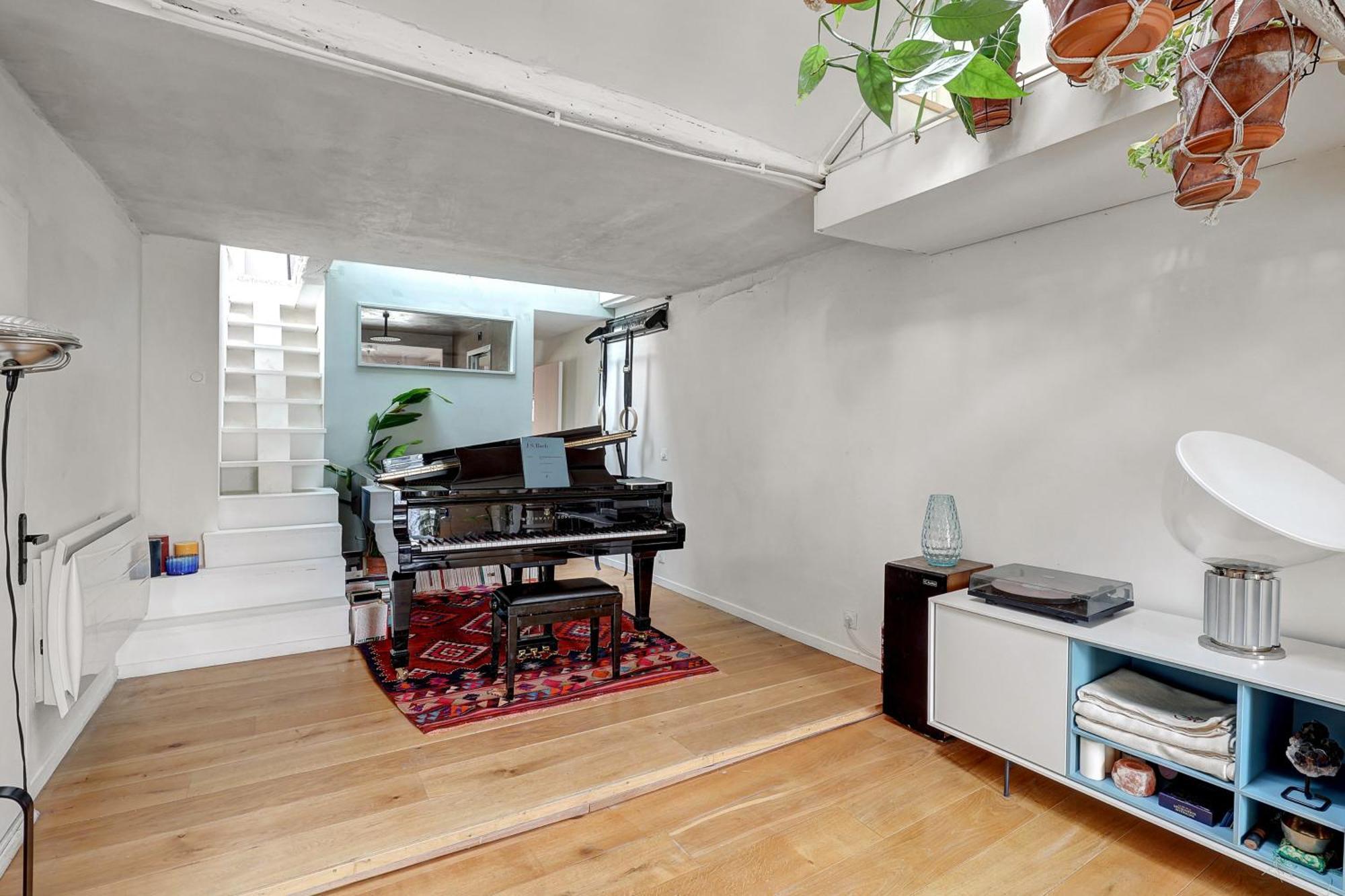 Pretty Parisian Penthouse Apartment