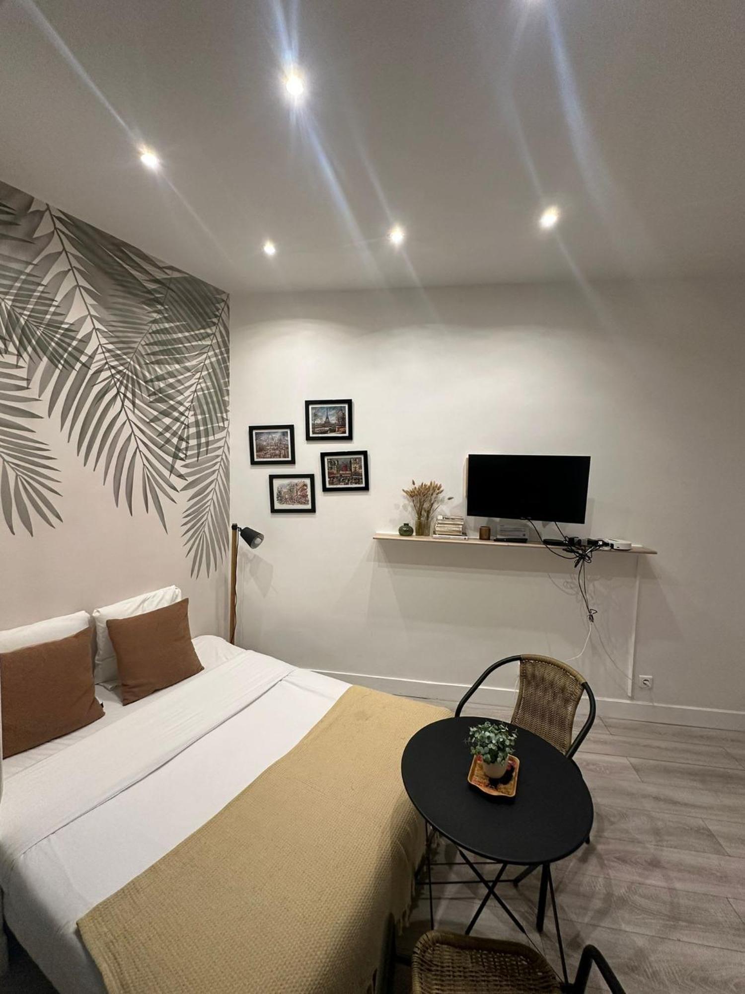 Apartment Charmant Studio